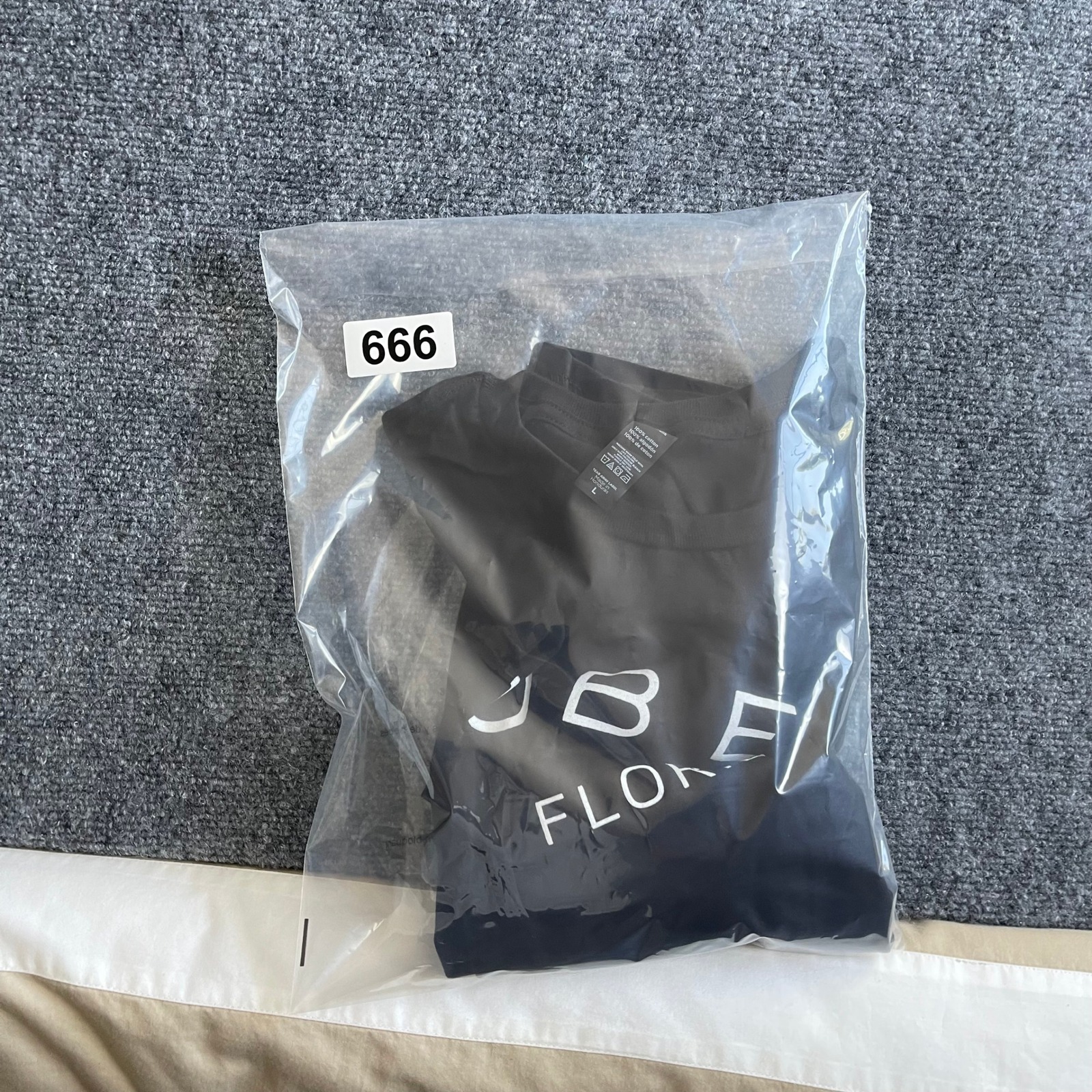 Uber Florida Mens Graphic T-Shirt Black Short Sleeve Crew Neck Cotton Large — image 6 of 6
